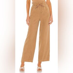 Alice + Olivia paperbag pant in Tan size 2